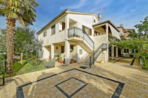 Гостиница Apartments Crevatin  Ровинь